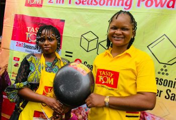 TASTY-TOM-2-IN-1-SEASONING-POWDER-1